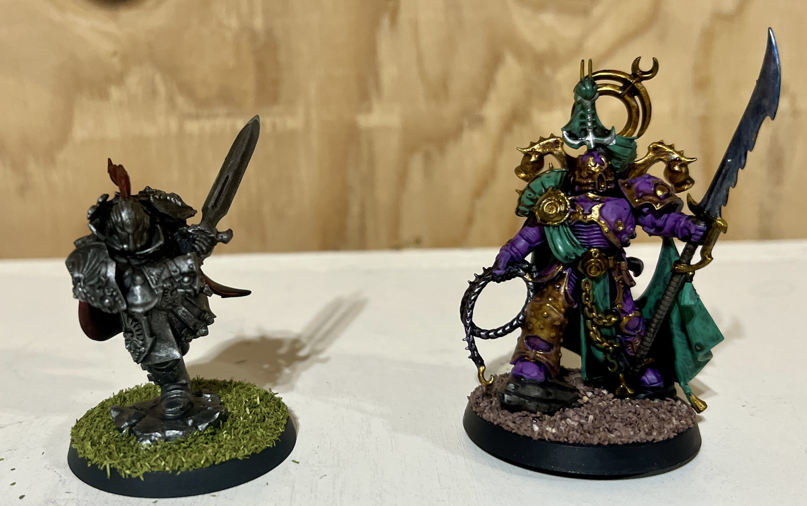 Adeptus Custodes Lions of the Emperor vs Emperor’s Children Carnival of Excess